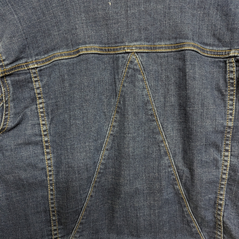 Calvin Klein cropped denim jacket - Picture 5 of 10